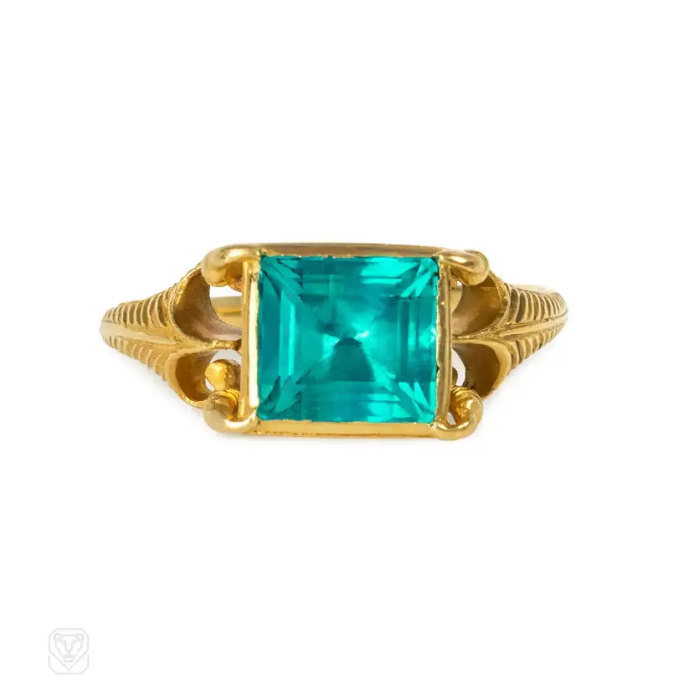 Antique gold and emerald ring